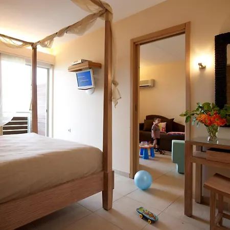 Belle Helene 3* Vathi (Peloponnese)