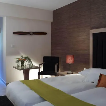 Belle Helene 3*